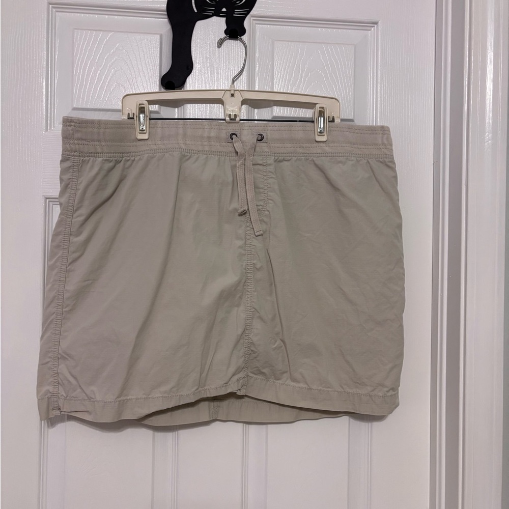 Sonoma Women's Light Khaki Skort
